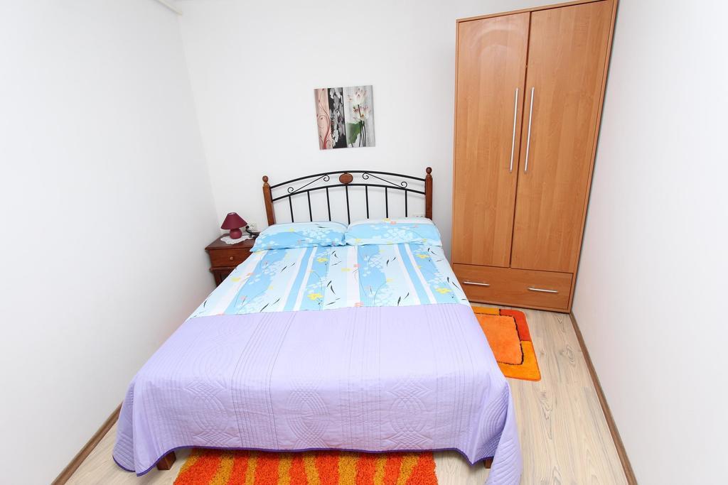 Guest House Liliana ロヴィニ 部屋 写真