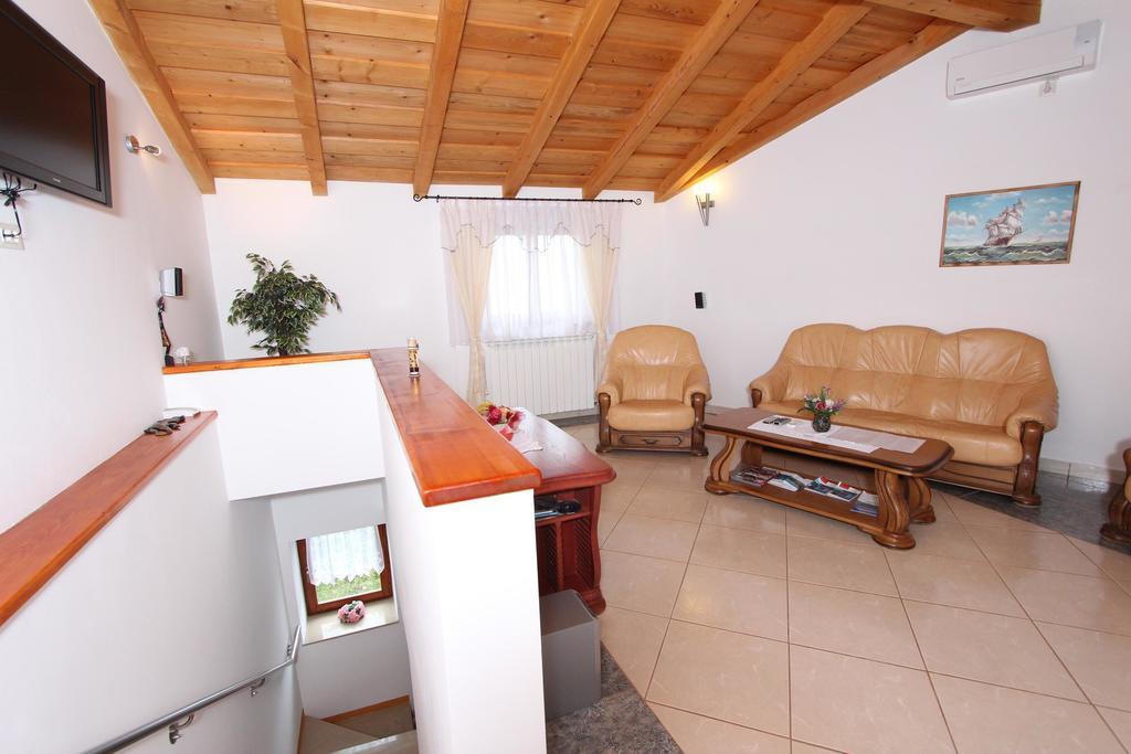 Guest House Liliana ロヴィニ 部屋 写真