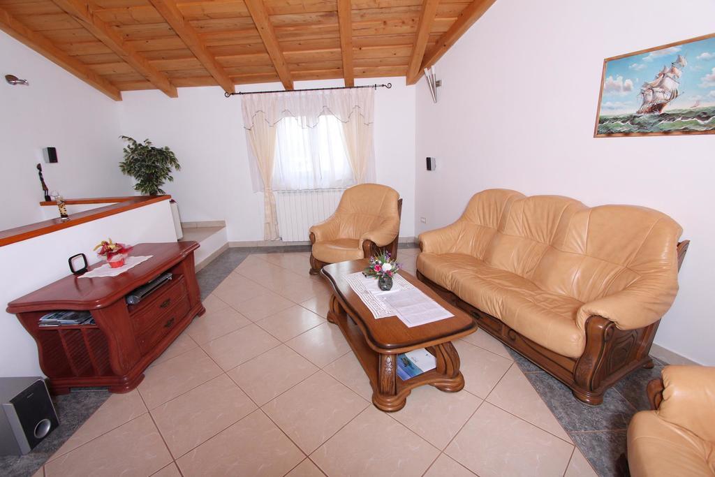 Guest House Liliana ロヴィニ 部屋 写真